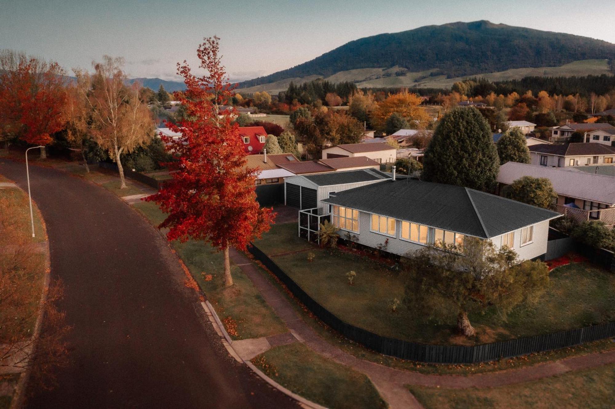 Alpine House Tongariro - Turangi Holiday Home Exterior foto